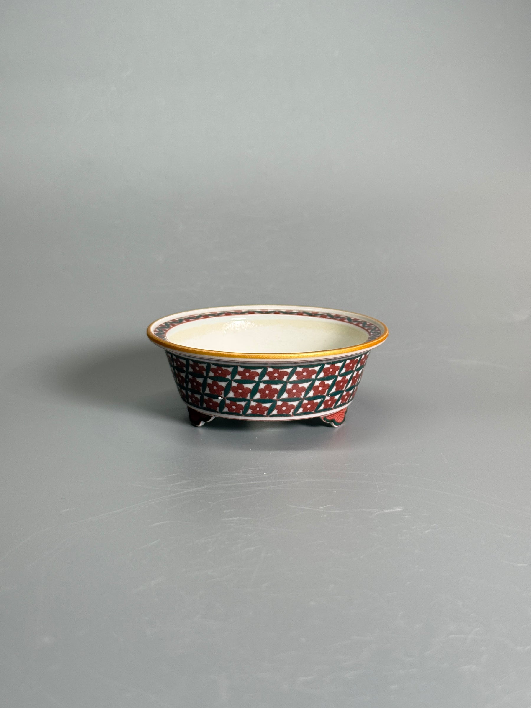 Crimson Lattice Floral Oval Pot