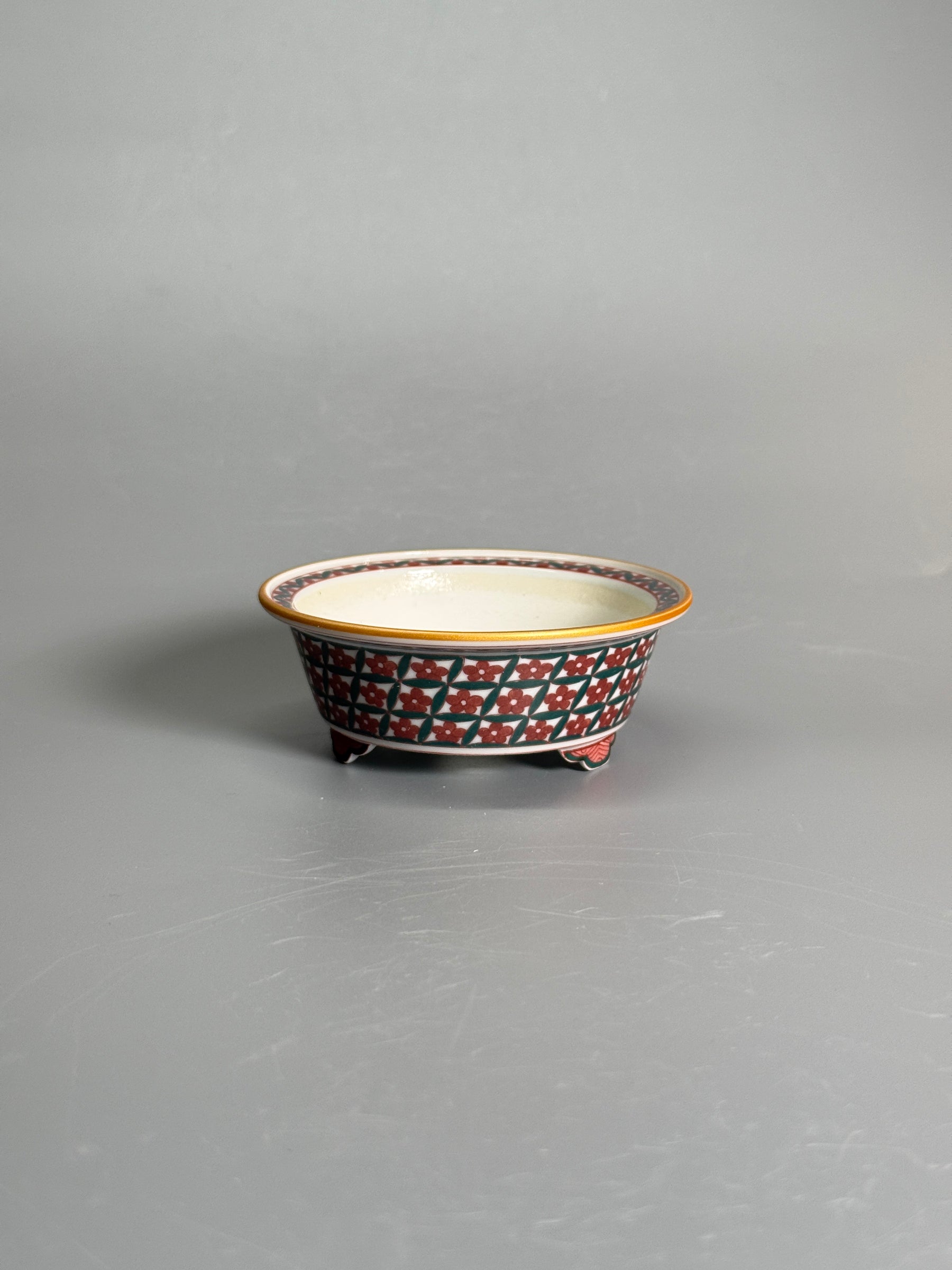 Crimson Lattice Floral Oval Pot