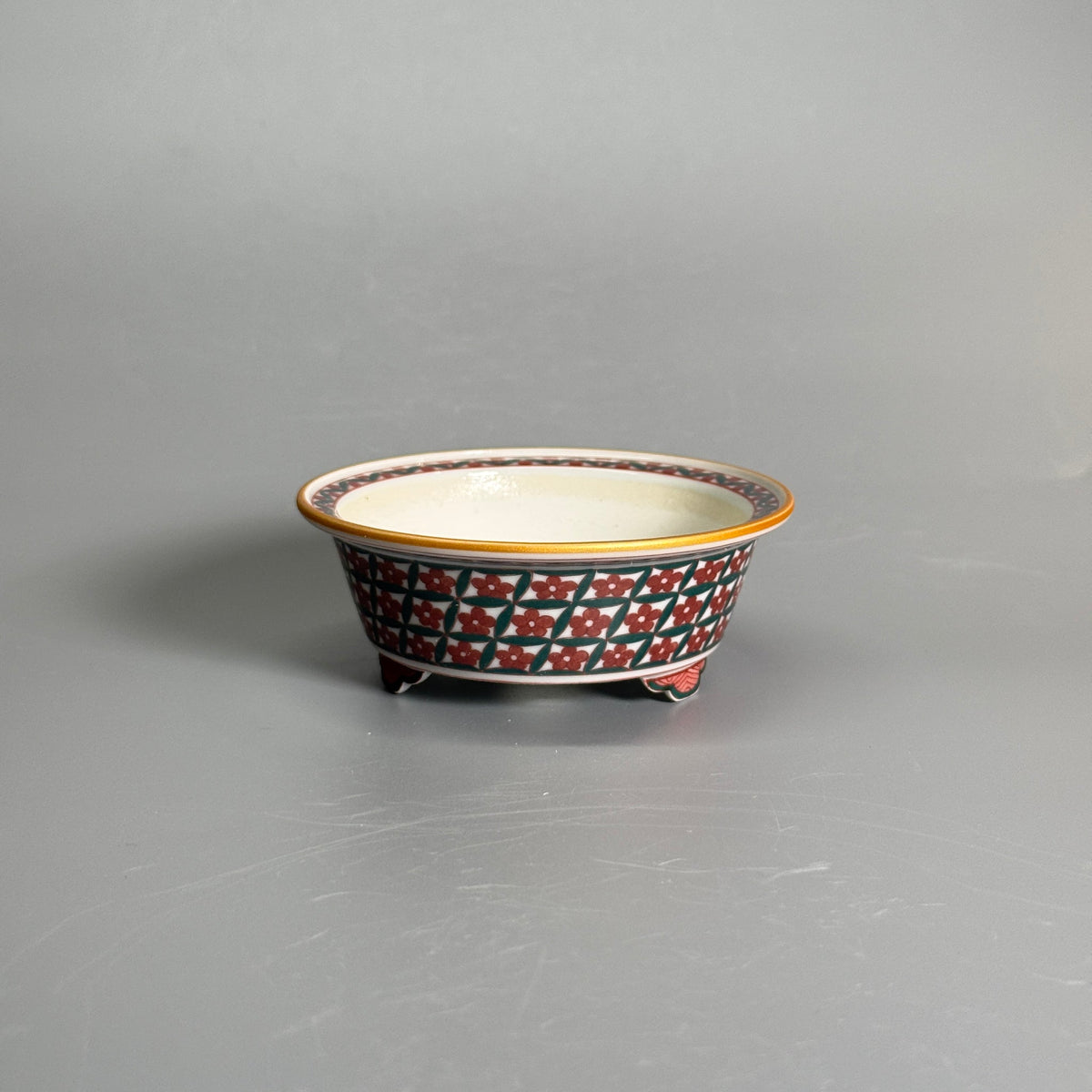 Underglaze Wucai Lucky Clover Pattern Shallow Round Bonsai Pot — alternate view 5