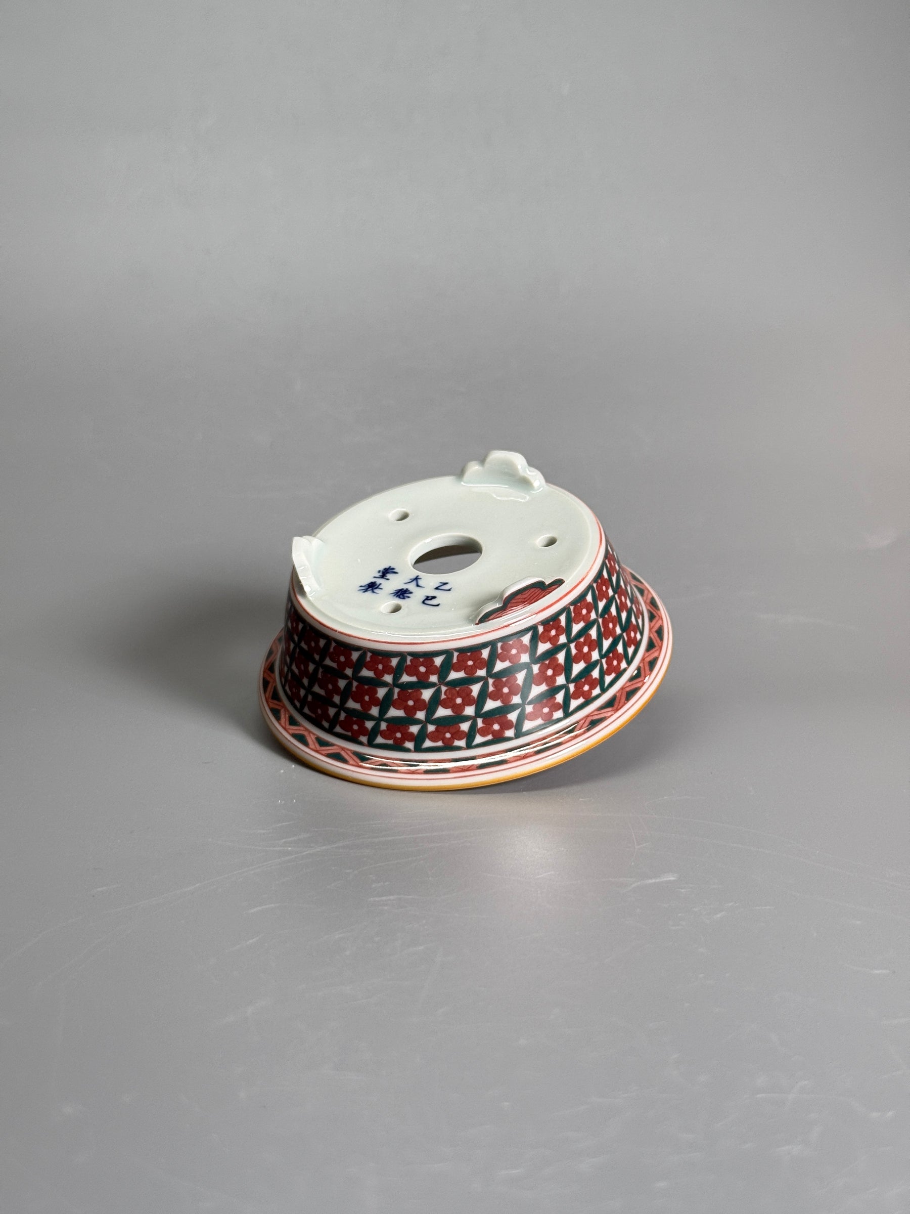 Crimson Lattice Floral Oval Pot