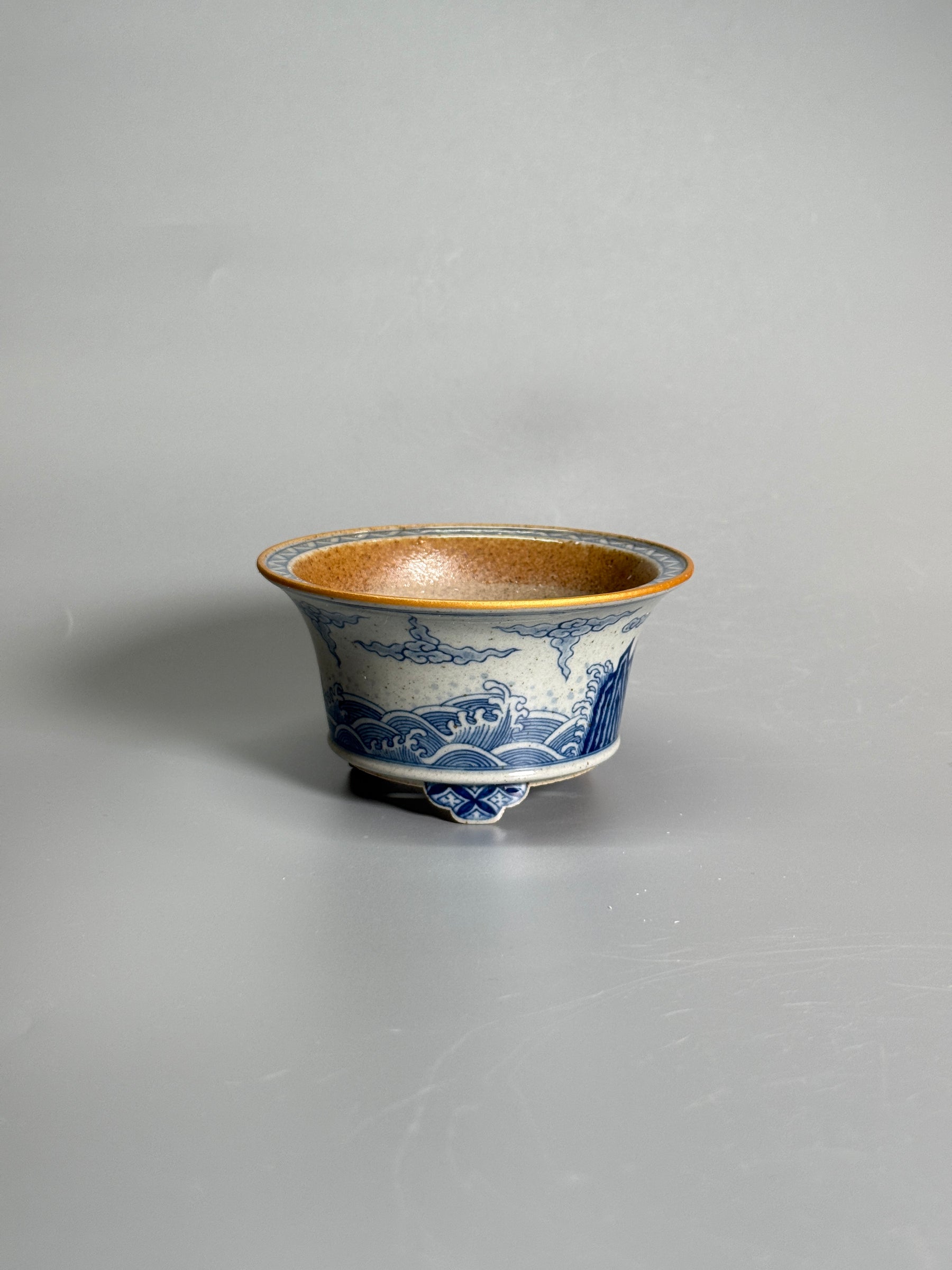 Dragon Among the Waves Coarse Stoneware Tripod Pot