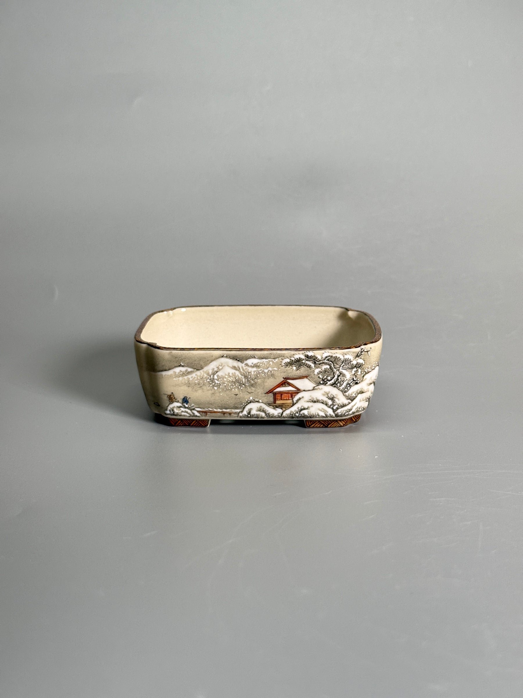 Winter Stillness Relief Landscape Pot