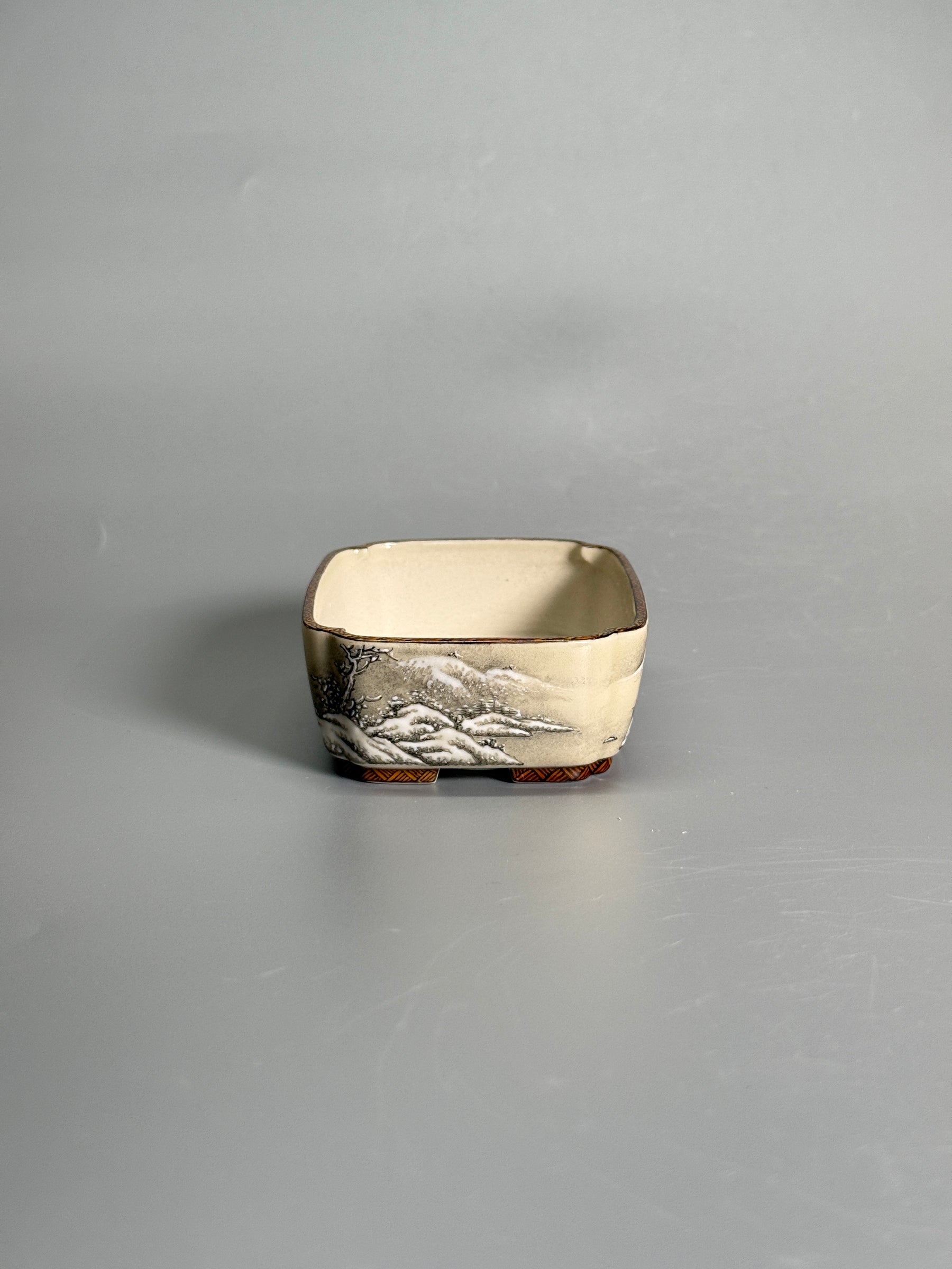 Winter Stillness Relief Landscape Pot
