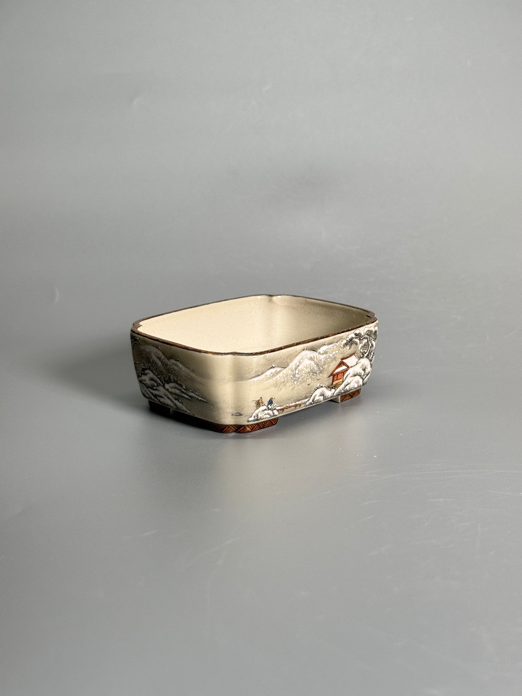 Winter Stillness Relief Landscape Pot