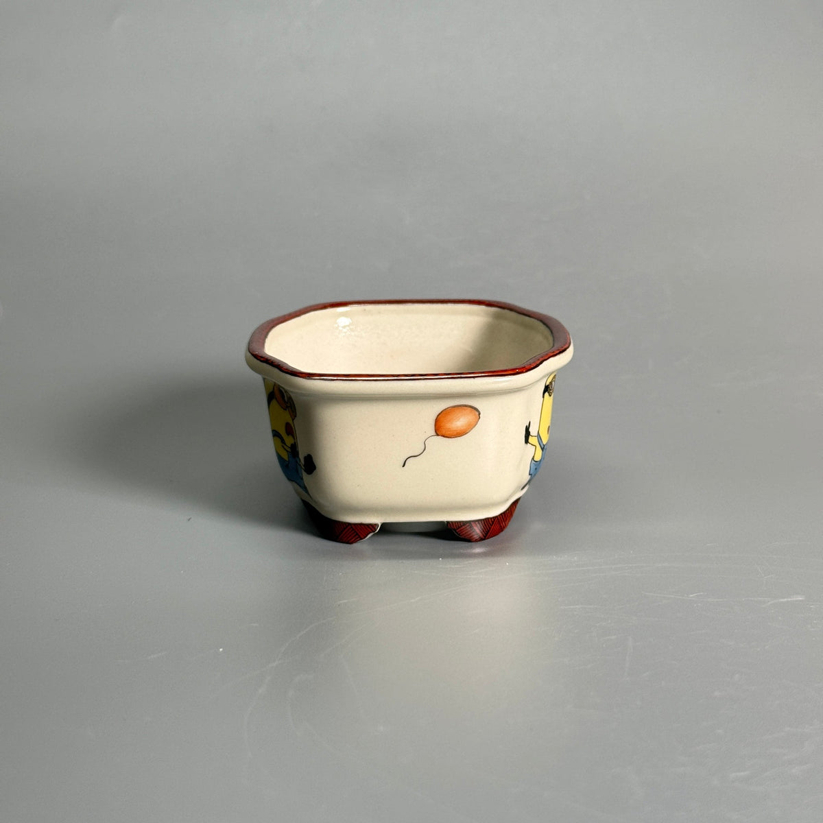 Minions Cartoon Manger-Shaped Bonsai Pot — alternate view 8