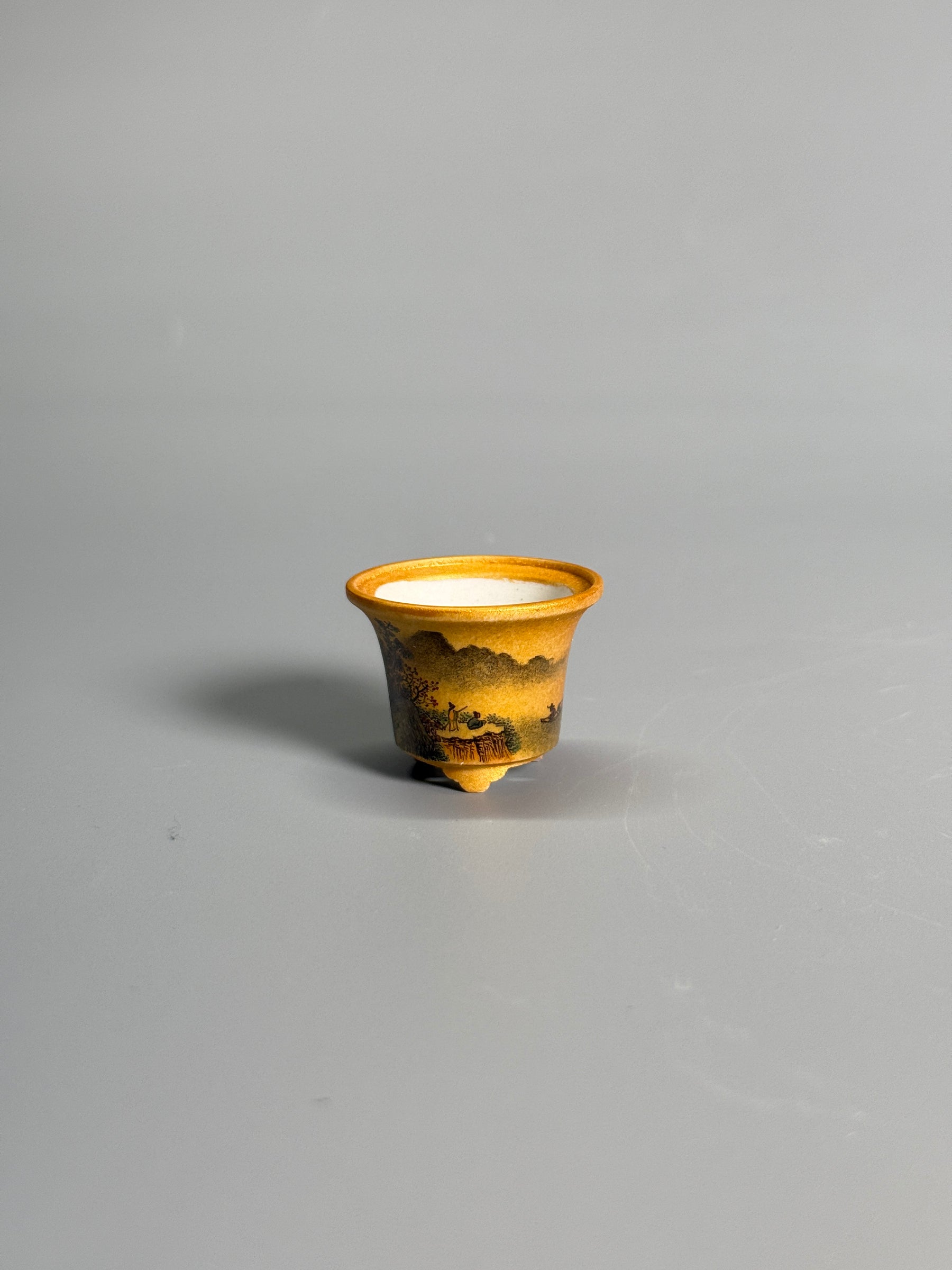 Golden Ochre Landscape Tripod Pot