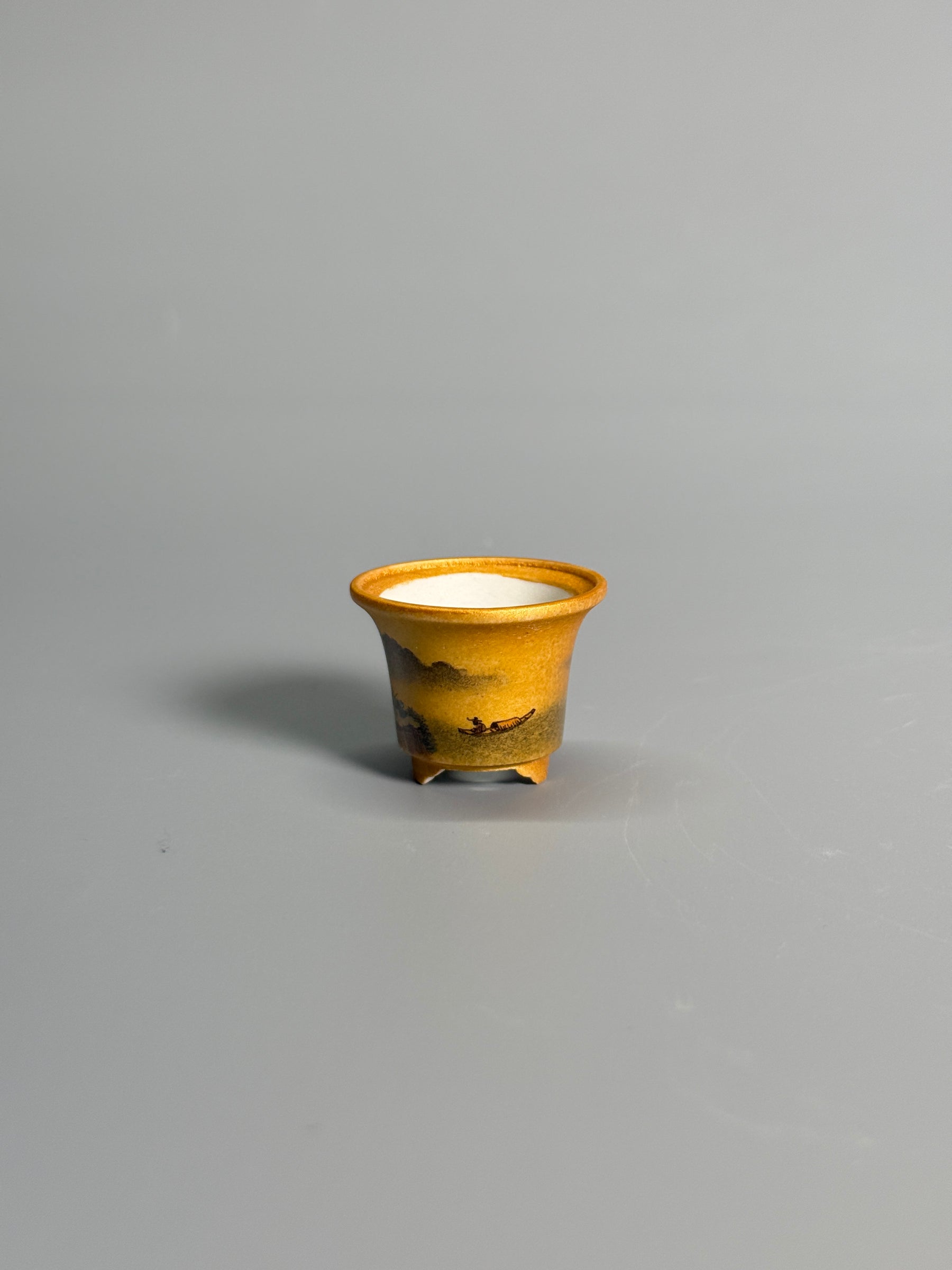 Golden Ochre Landscape Tripod Pot