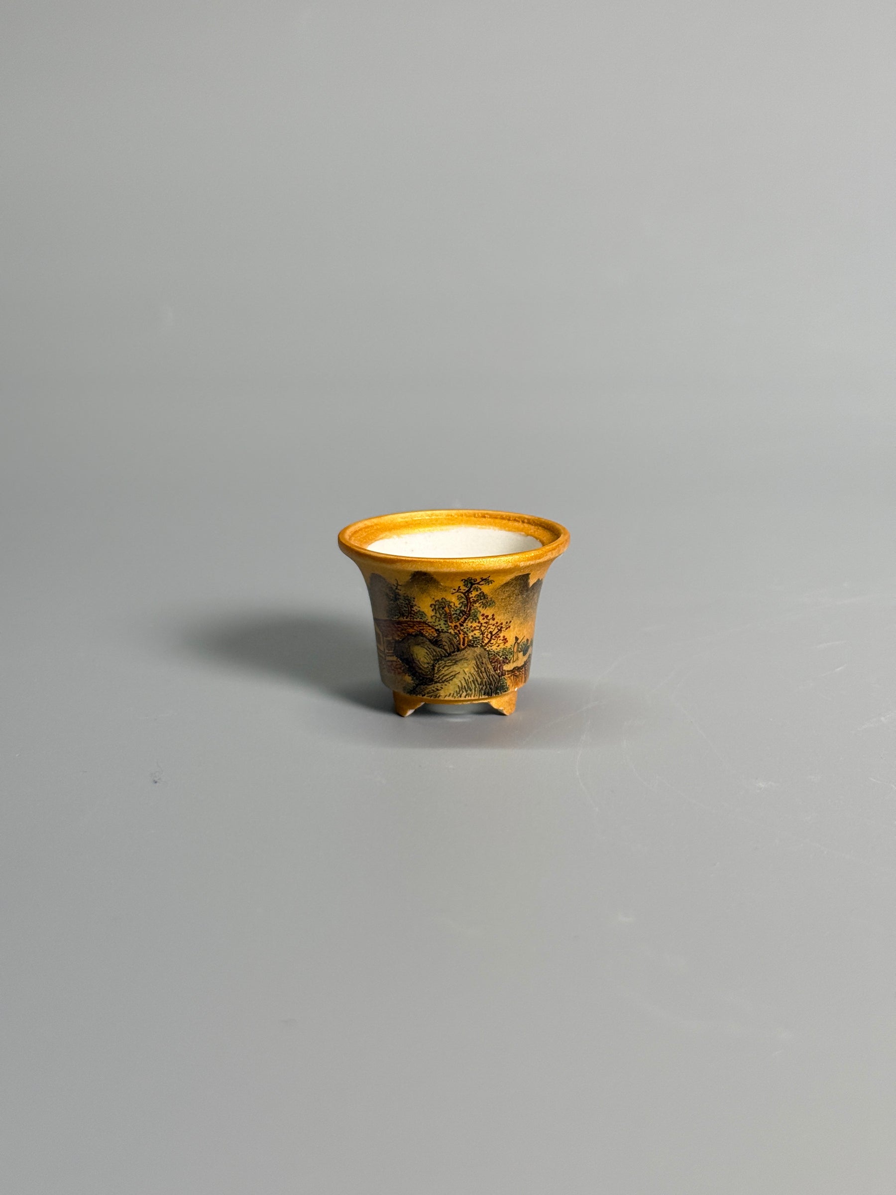 Golden Ochre Landscape Tripod Pot